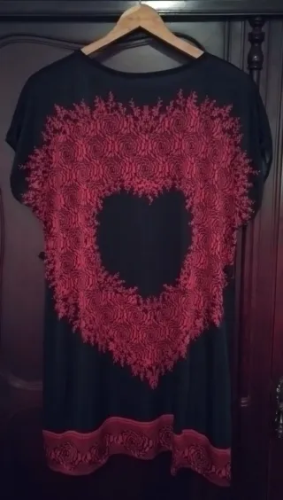 Vestido Túnica Corazón Rojo y Negro