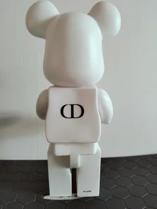 Bearbrick 400% Dior Street Art
