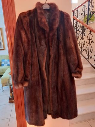 Abrigo de bisonte Peletería Amado