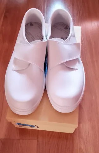 Zuecos de trabajo blancos talla 40