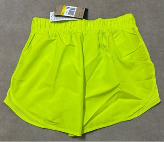 Shorts 3” Nike Tempo talla S