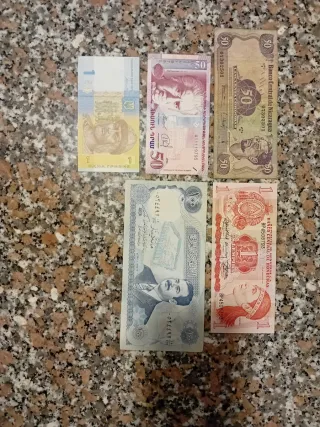 Lotto 5 banconote straniere