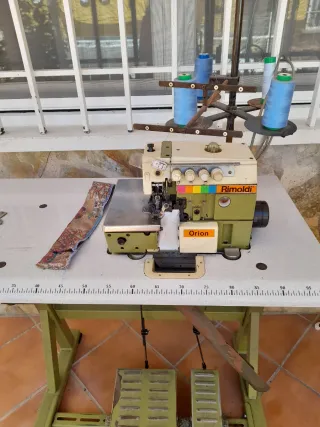 Remalladora industrial Rimoldi Orion 4 hilos solo