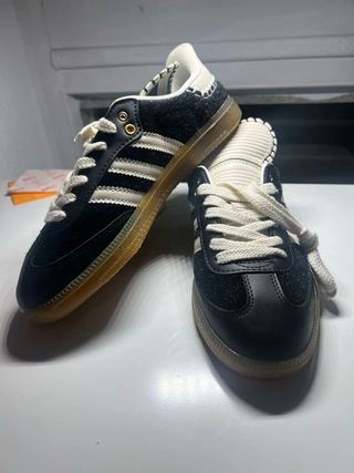 adidas Zapatillas Sin Usar en caja Unisex Talla 36