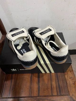 adidas Zapatillas Sin Usar en caja Unisex Talla 44