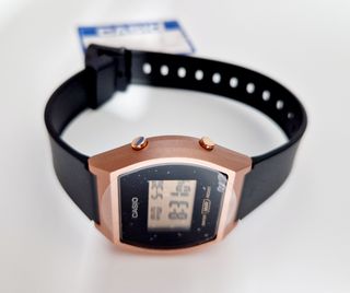 Reloj Casio Vintage Digital Oro Rosa Negro
