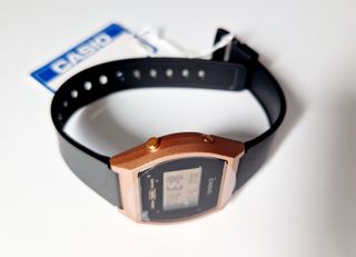Reloj Casio Vintage Digital Oro Rosa Negro