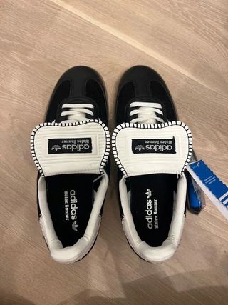 adidas Zapatillas Sin Usar en caja Unisex T 45 1/3