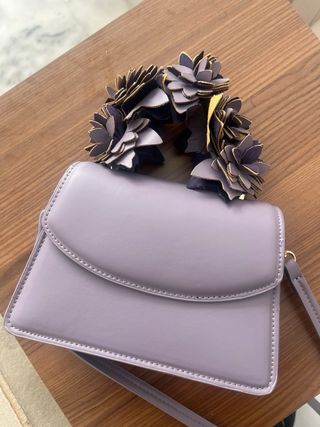 Bolso Zara Morado y Dorado Flores