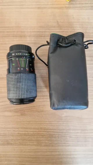 Cámara Analógica Nikon KR-10M + Accesorios