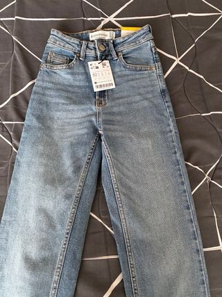 Pantalones vaqueros azules talla 32.Son 2