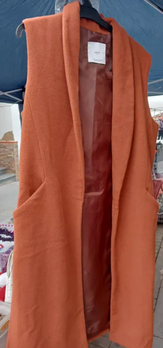 Abrigo chaleco MNG marrón