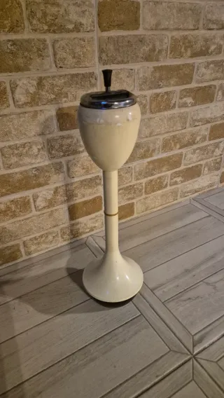 Posacenere vintage da terra