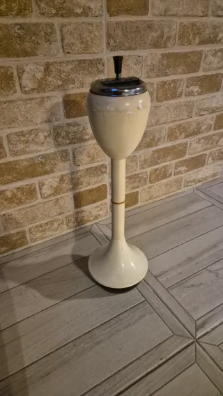 Posacenere vintage da terra