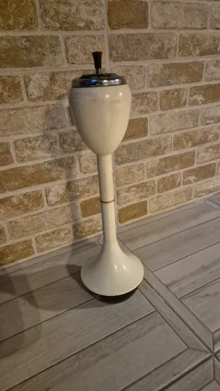 Posacenere vintage da terra