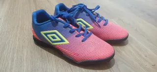 Sneakers sportive Umbro per bambini taglia 34