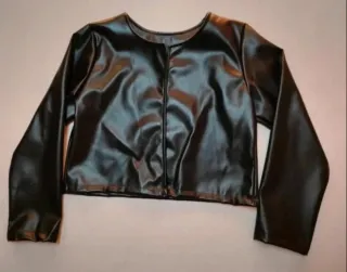 Giacca corta similpelle nera