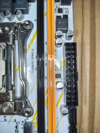 Placa Base Qiyida X99 + 2680V4