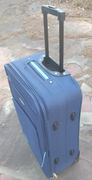 Maleta Valisa azul con neceser