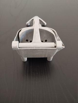 Spremiagrumi manuale in metallo