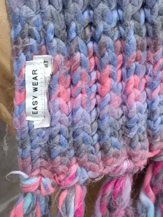 Bufanda suave multicolor con flecos