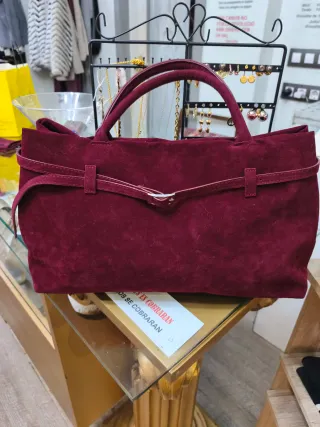 Bolso de ante burdeos