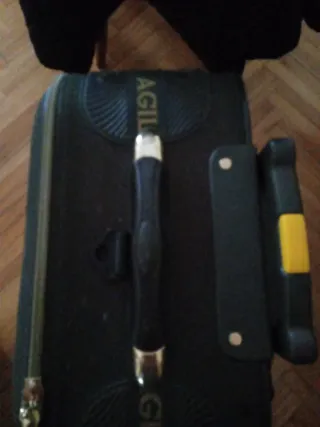 Maleta de viaje verde oscuro