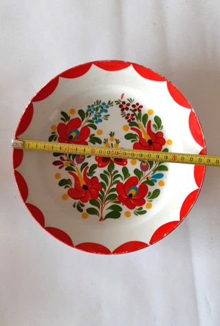 Piatti vintage maiolica dipinti a mano