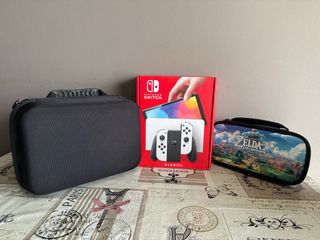 Nintendo Switch OLED Bianca + Accessori