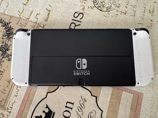 Nintendo Switch OLED Bianca + Accessori