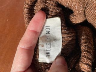 Jersey cuello largo marrón