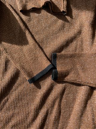 Jersey cuello largo marrón