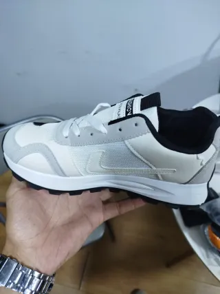 Scarpe Sportive Bianche e Blu