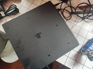 PS4 Pro + 3 mandos + Call of Duty