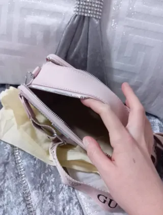 Bolso de hombro rosa chicle