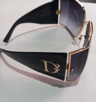 Gafas de sol Dsquared2 mujer negras y doradas