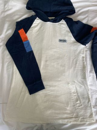 Camiseta Rip Curl manga larga con capucha