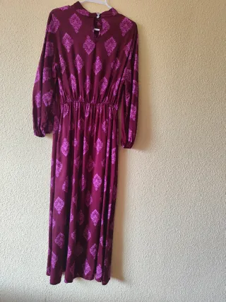 Vestido largo morado estampado