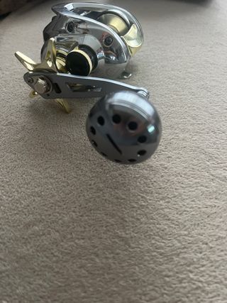 Carrete Baitcasting Jigging Spinning