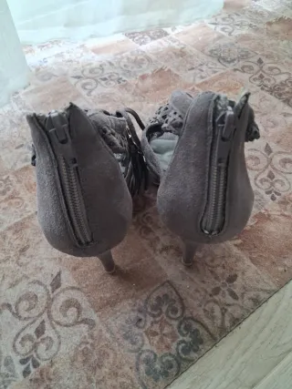 Sandalias tacón Alex Silva grises