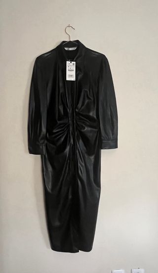 Vestido Zara de cuero sintético nuevo