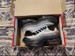 Nike Air Max 95 Negro Gris