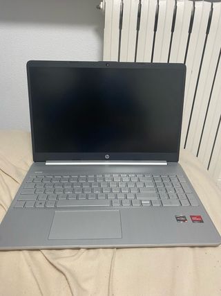 Portatile HP 15s Ryzen 5 16GB RAM, NUOVO