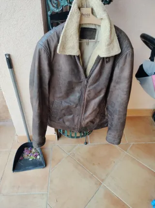 Chaqueta Piel Búfalo Hoss Intropia Talla L