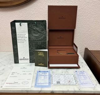 Cajas de reloj de alta gama suiza