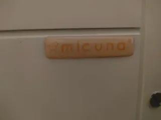 Cuna de madera con ruedas de la marca MICUNA