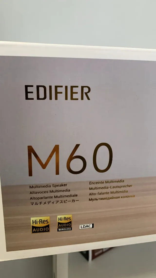 Altavoces Edifier M60 Bluetooth Blancos