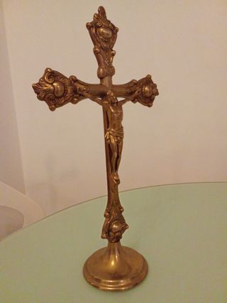 Croce da tavolo Gesù in ottone
