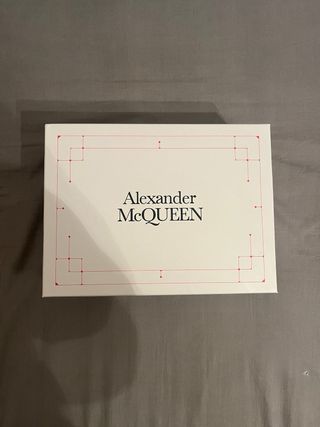 Alexander McQueen Blancas y Negras