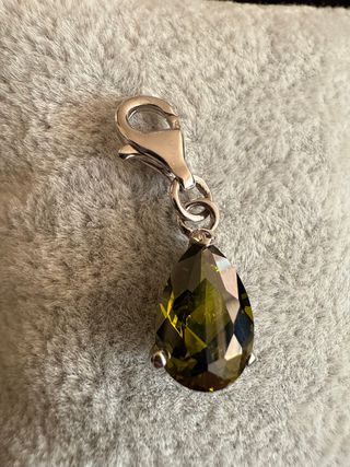 Charm Plata de ley 925 Lágrima Verde Oliva y Plata